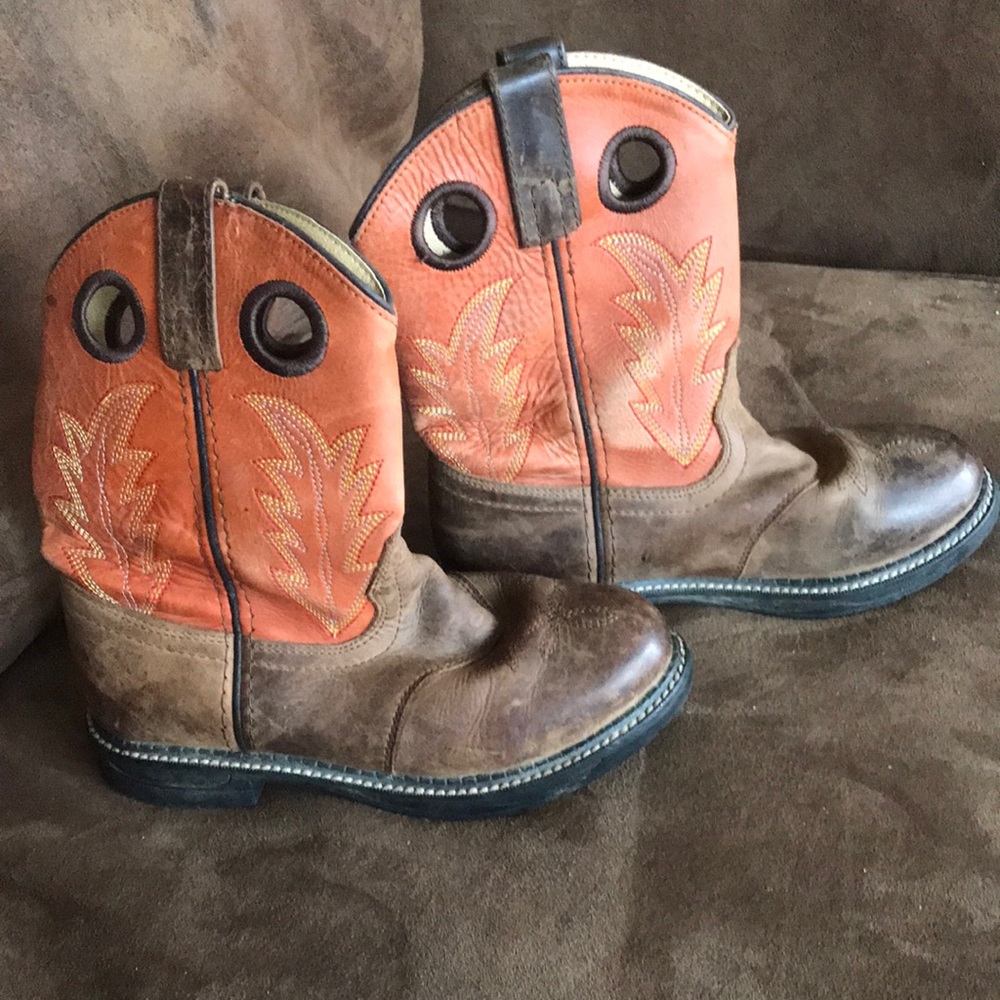 youth boots.